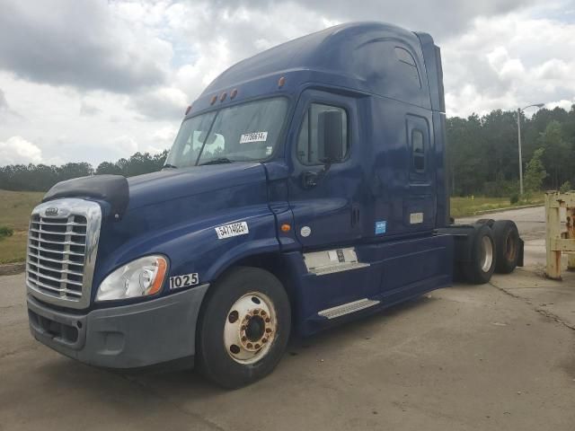 2014 Freightliner Cascadia 125 Semi Truck