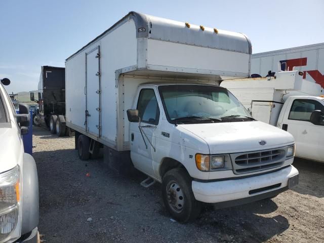 2002 Ford Econoline E450 Super Duty Cutaway Van