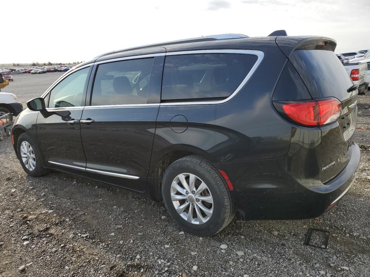2019 Chrysler Pacifica Touring l