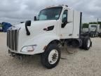2015 Peterbilt 579 Semi Truck
