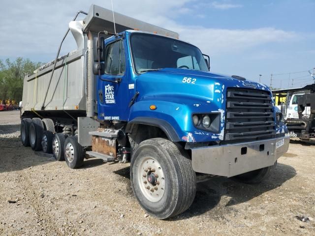 2016 Freightliner 114SD