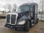 2017 Kenworth T680 Semi Truck