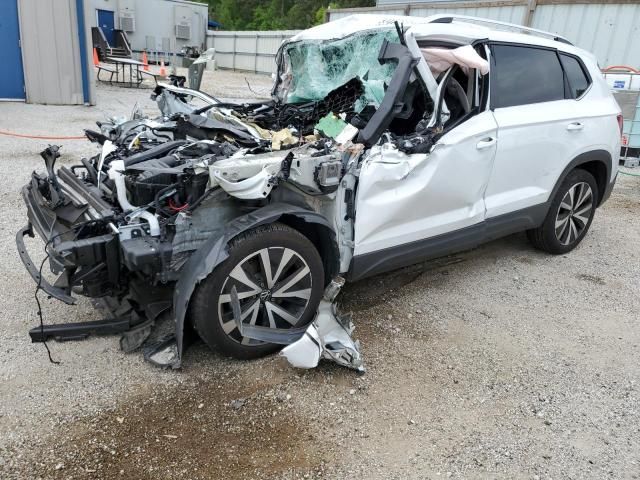 2024 Volkswagen Taos SE