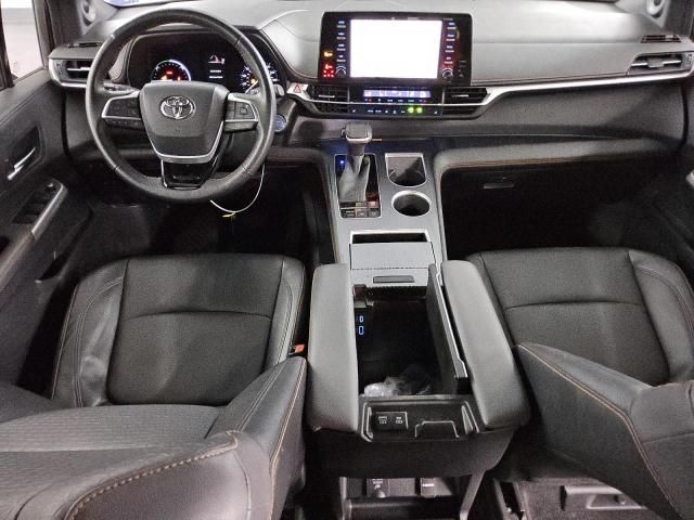 2022 Toyota Sienna XSE