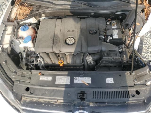 2012 Volkswagen Passat SE