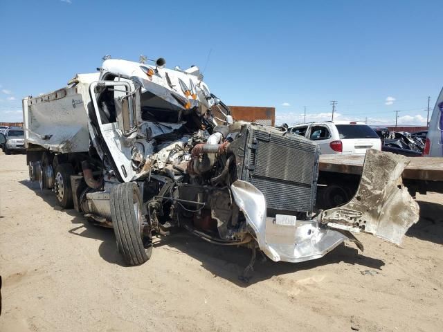 2011 Peterbilt 367 Dump Truck