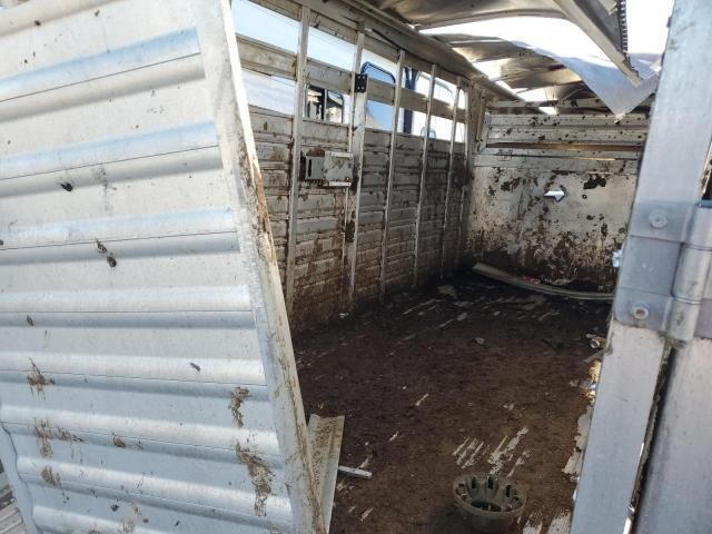 2015 Featherlite Mfg Inc 2015 Featherlite Livestock Trailer