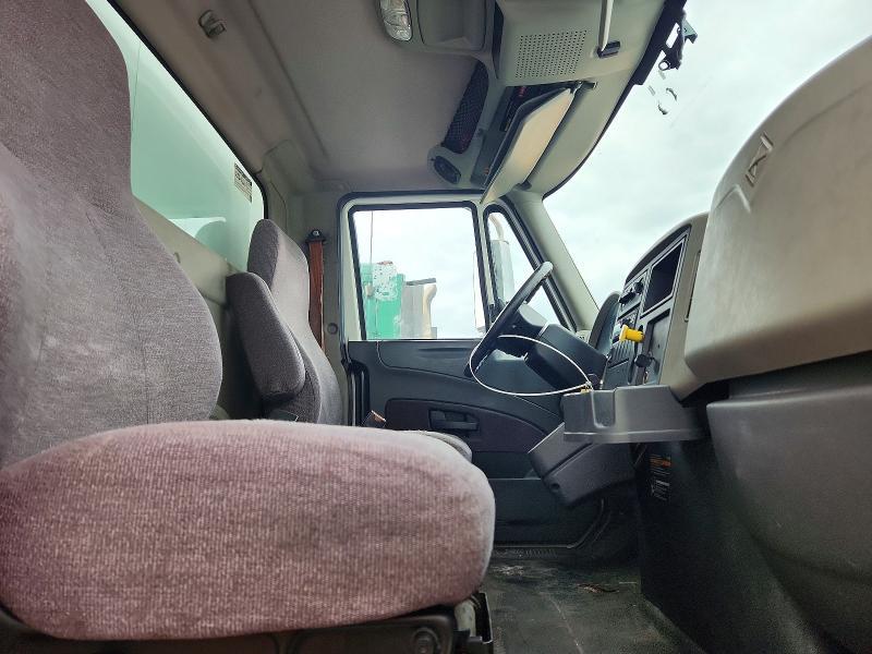 2018 International MA025 BOX Truck