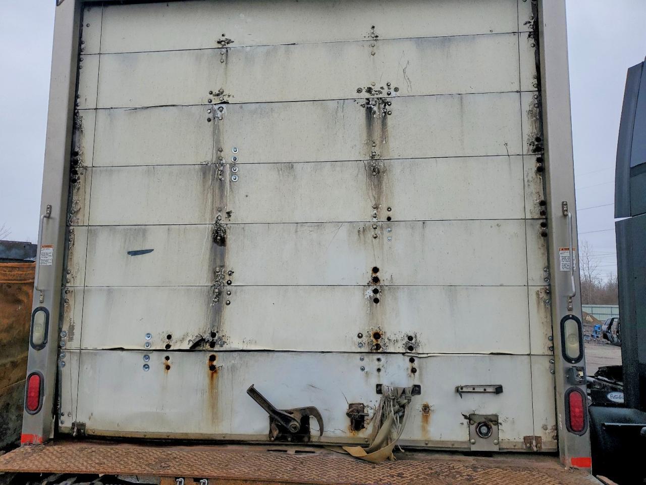 2014 Freigliner 2014 Freightliner Business Class M2 BOX Truck