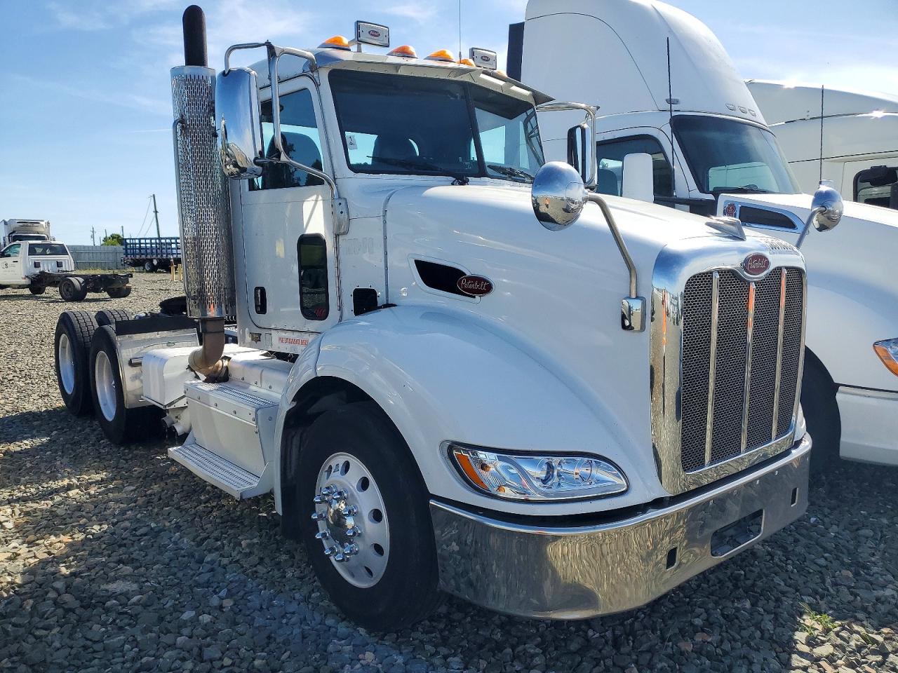 2013 Peterbilt 384