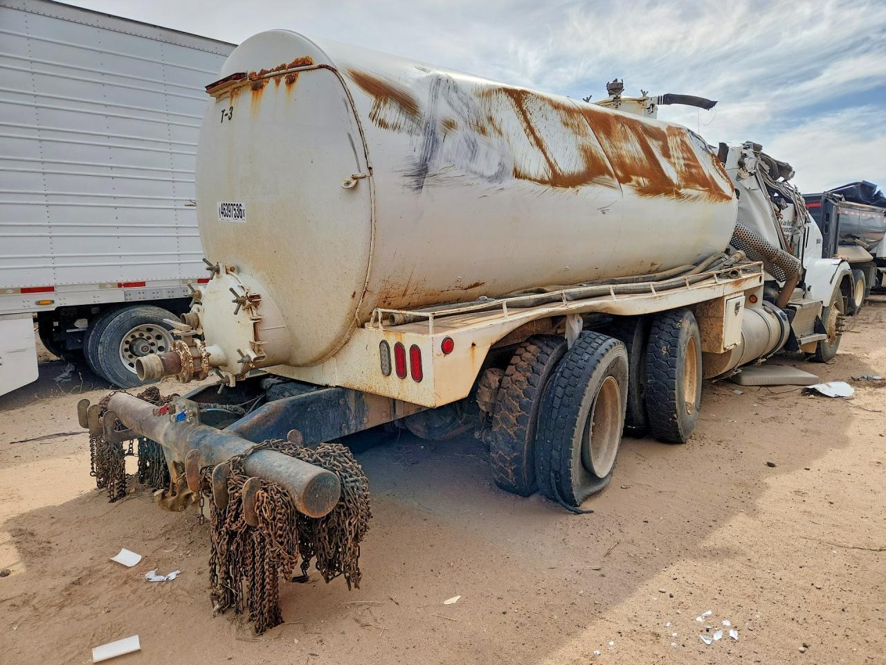 2011 Kenworth Construction T800