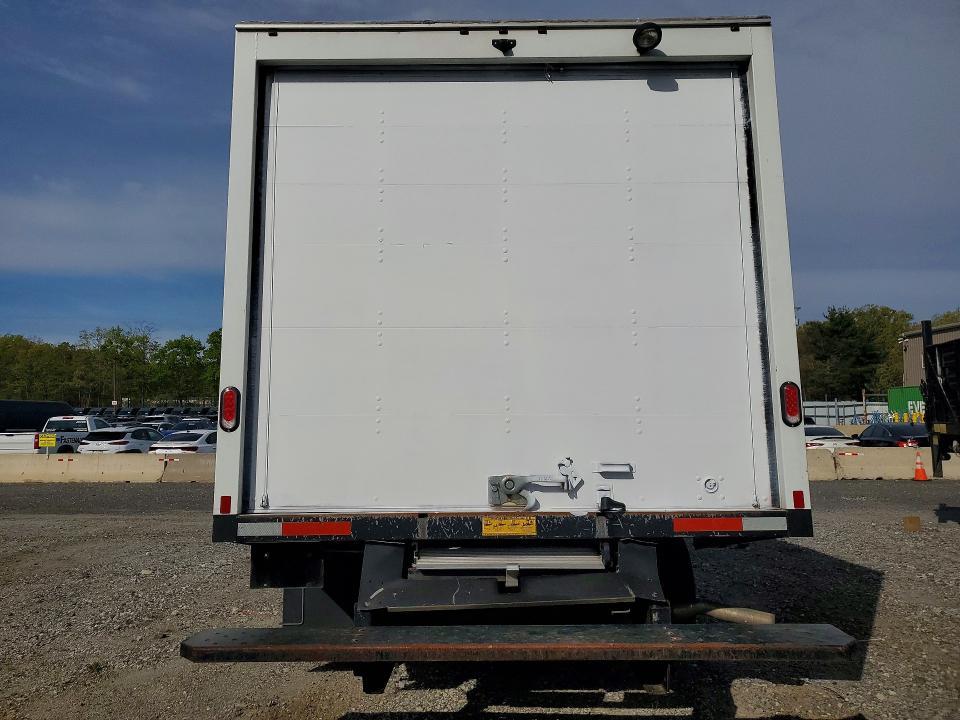 2024 GMC Savana Refrigerated BOX Truck