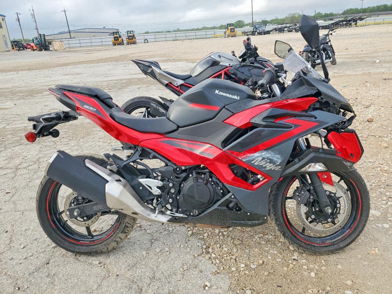 2025 Kawasaki EX500 A