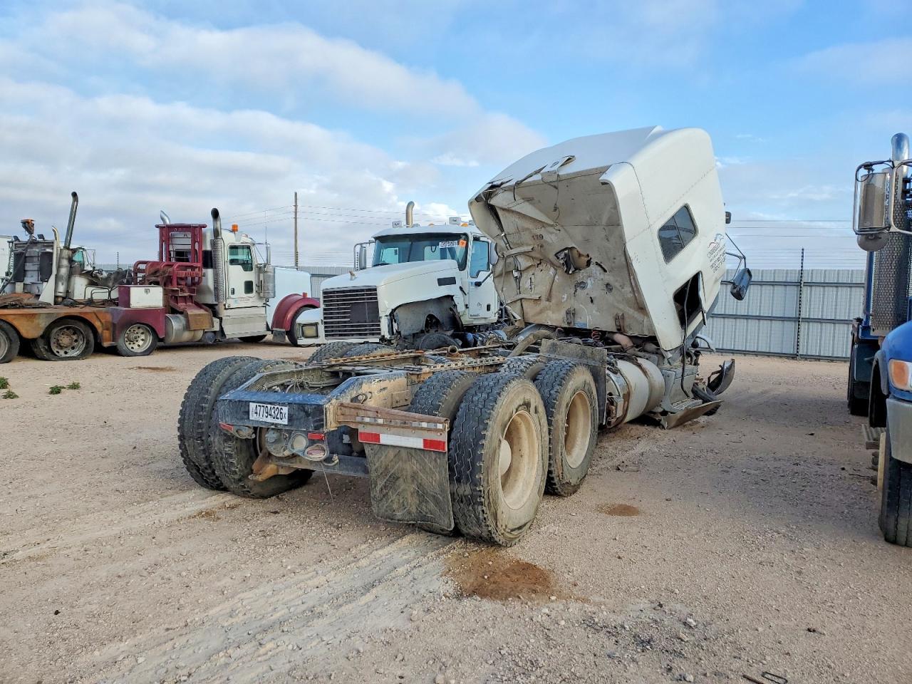 2012 Peterbilt 386 Truck Cab AND Chassis