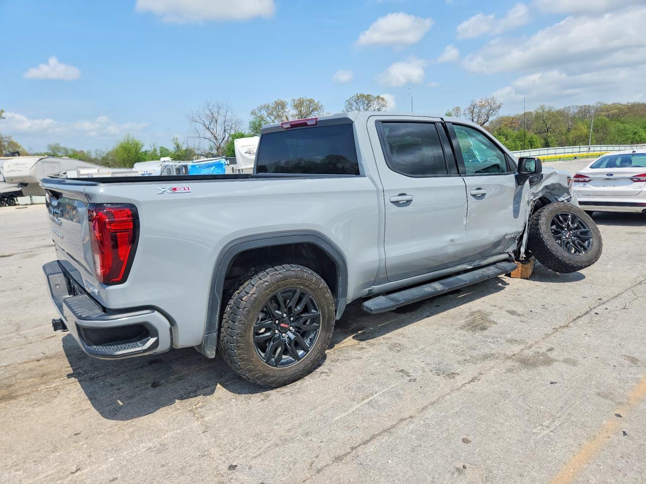 2024 GMC Sierra K1500 Elevation