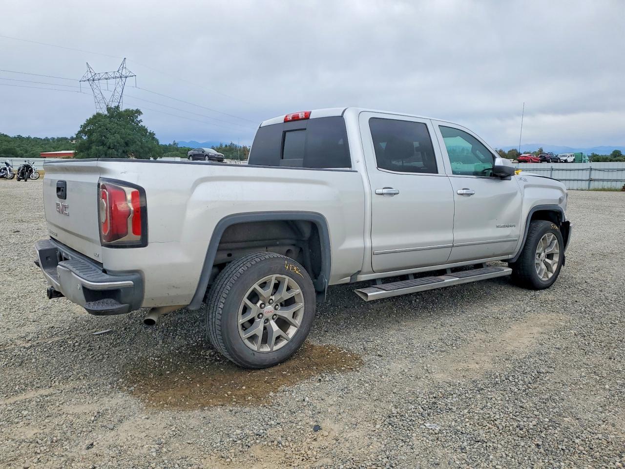 2018 GMC Sierra K1500 SLT