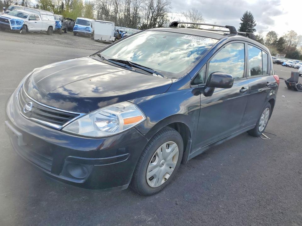 2011 Nissan Versa 1.8 s