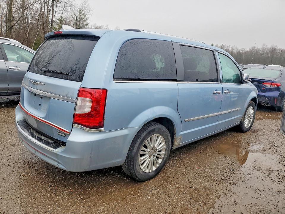 2013 Chrysler Town & Country Limited