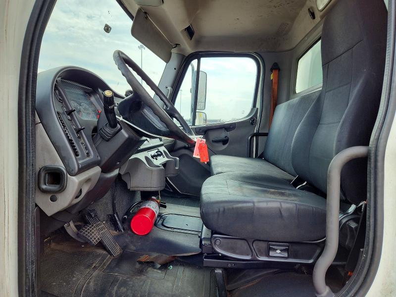 2020 Freigliner 2020 Freightliner Business Class M2 BOX Truck