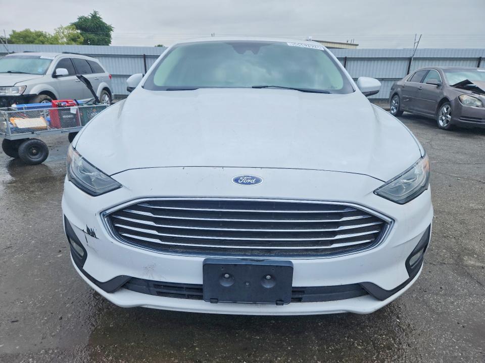 2020 Ford Fusion se
