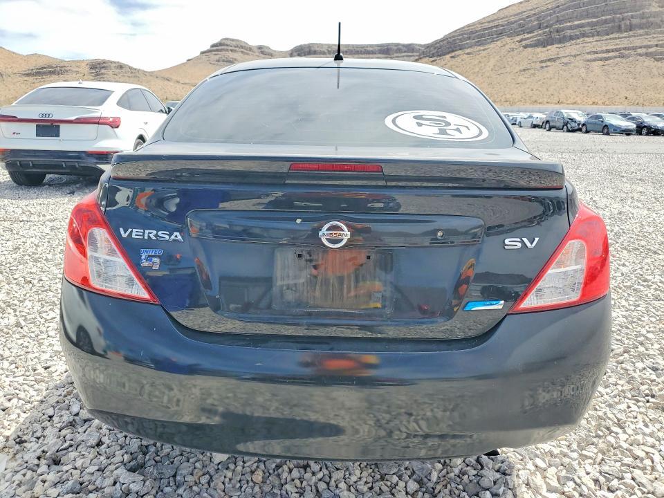 2013 Nissan Versa 1.6 s