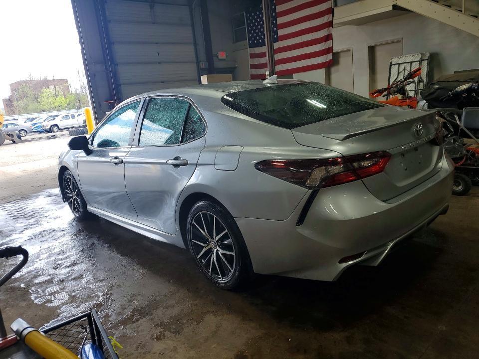 2022 Toyota Camry se