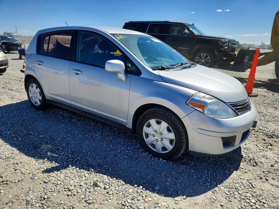 2011 Nissan Versa 1.8 s