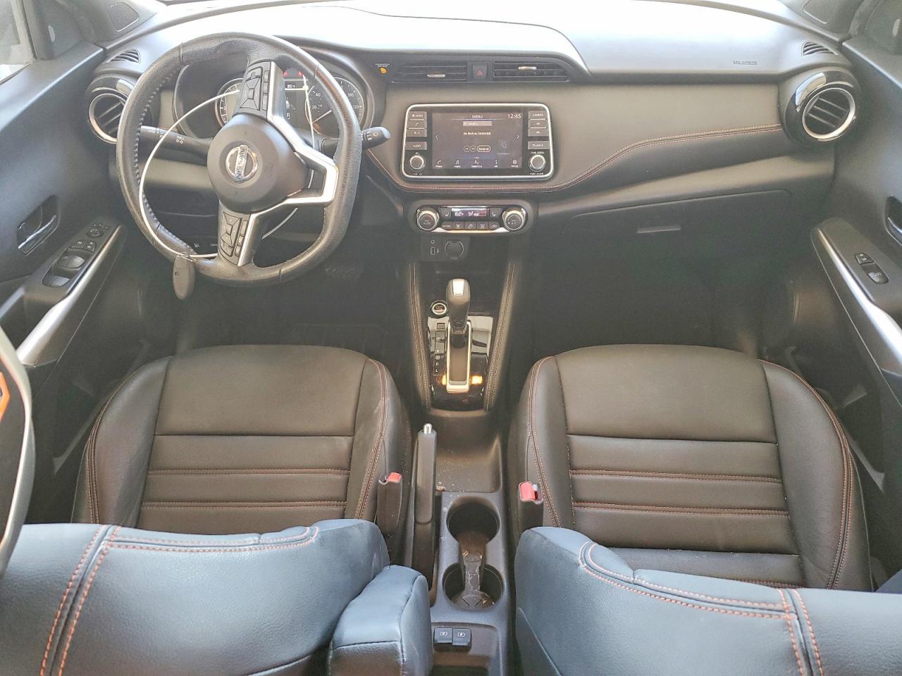 2019 Nissan Kicks sr