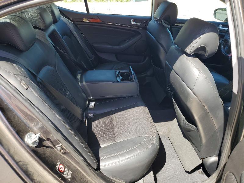 2015 KIA Cadenza Premium