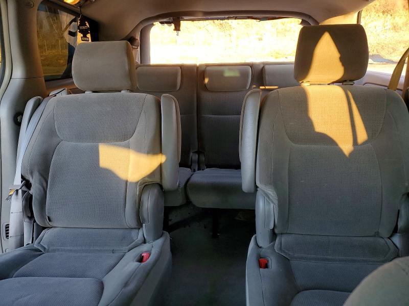 2004 Toyota Sienna le 7 Passenger
