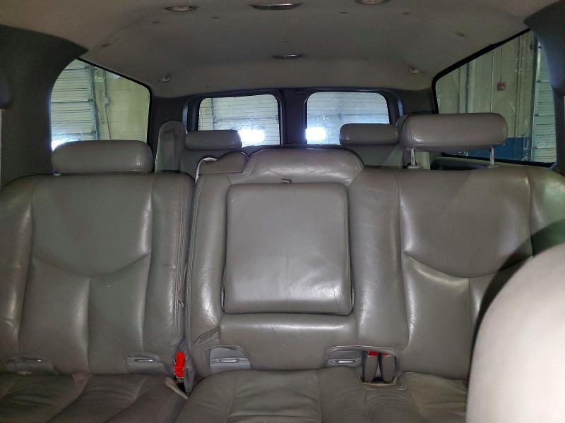 2004 Chevrolet Suburban K1500