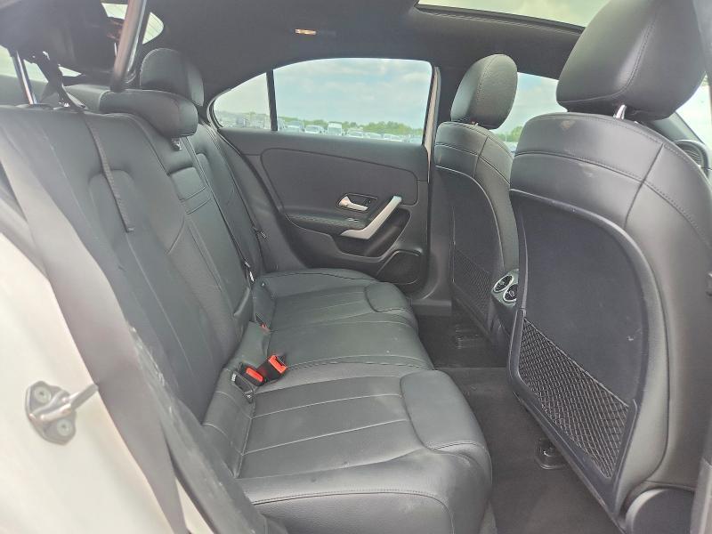 2019 Mercedes-Benz A 220