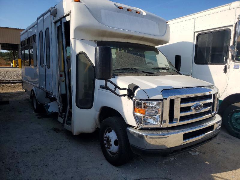 2016 Ford E450 Shuttle Bus