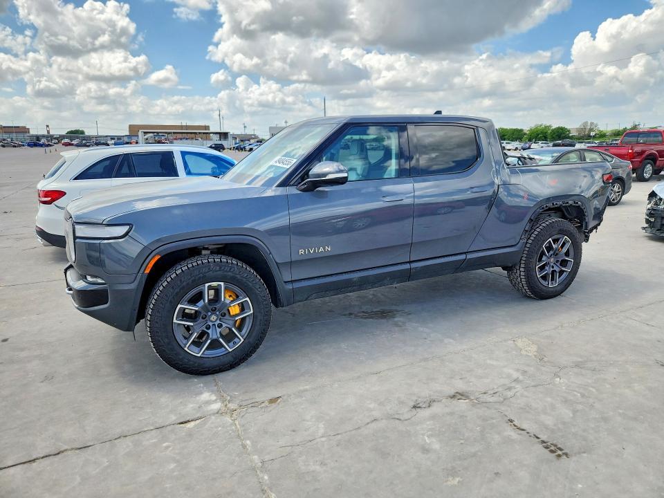 2022 Rivian R1T Adventure