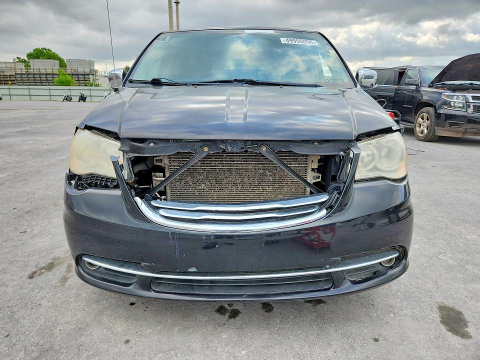 2014 Chrysler Town and Country Touring-l