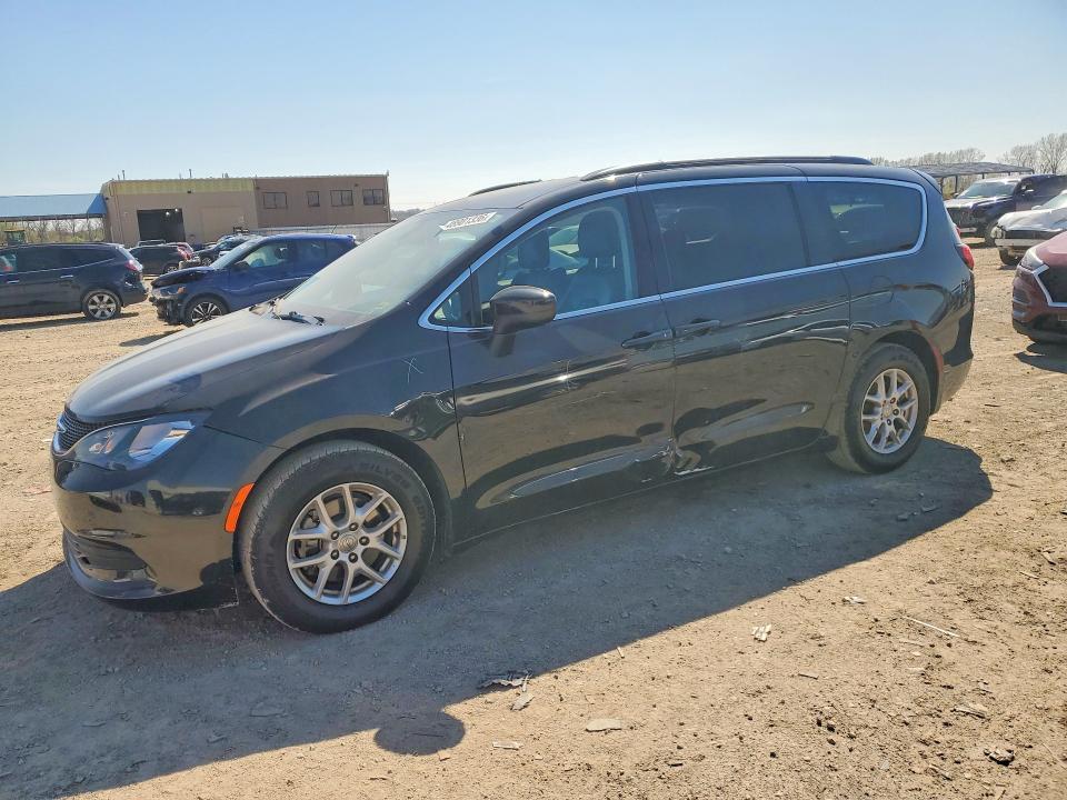 2020 Chrysler Voyager lxi