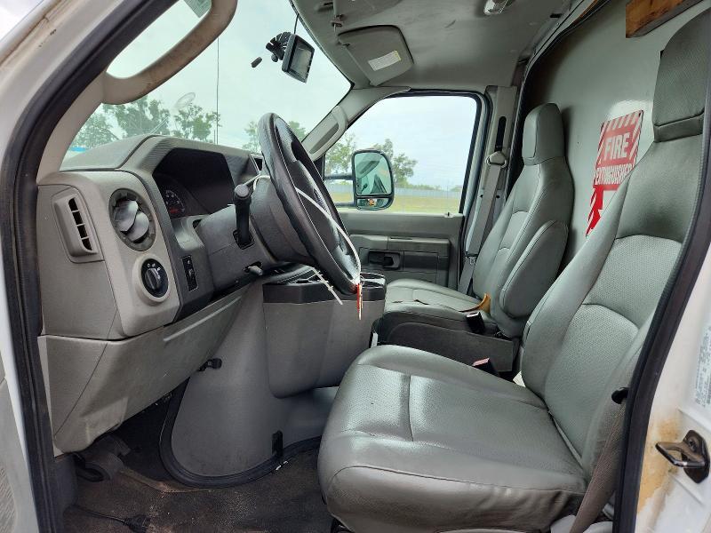 2013 Ford E250 BOX Truck