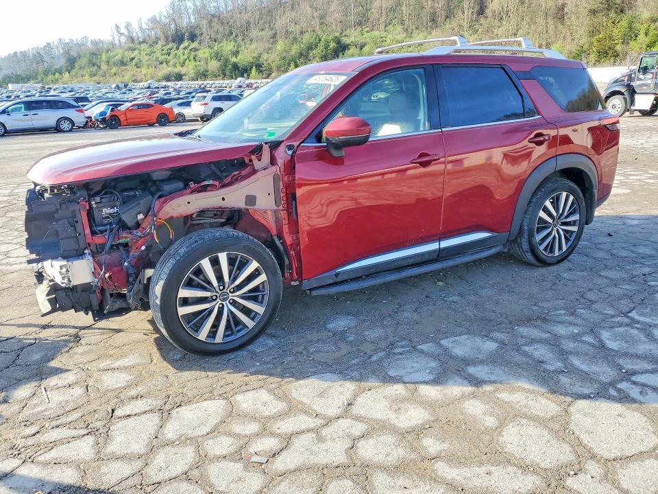 2022 Nissan Pathfinder Platinum