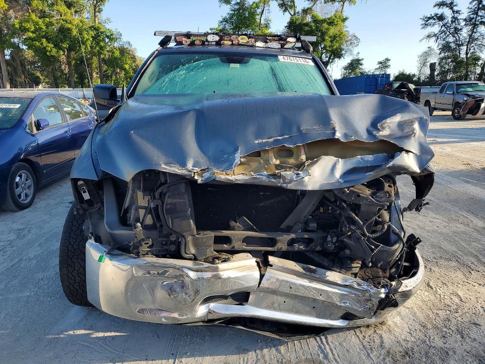 2013 Dodge Ram 1500 slt