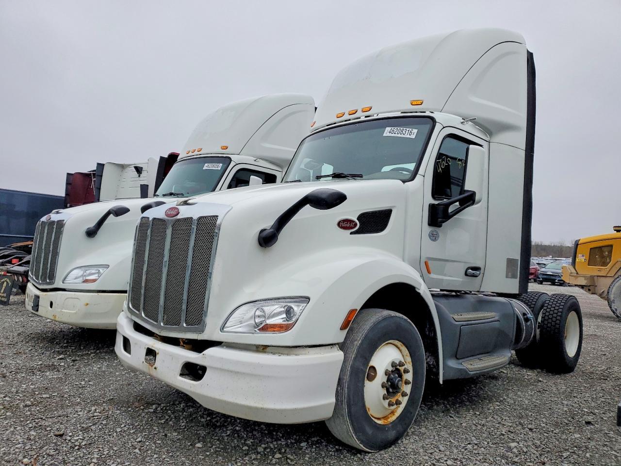2017 Peterbilt 579