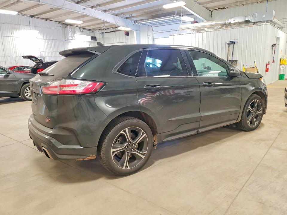 2022 Ford Edge st