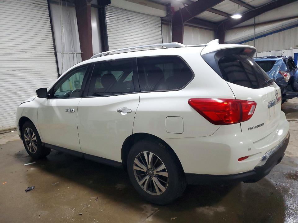 2019 Nissan Pathfinder sv