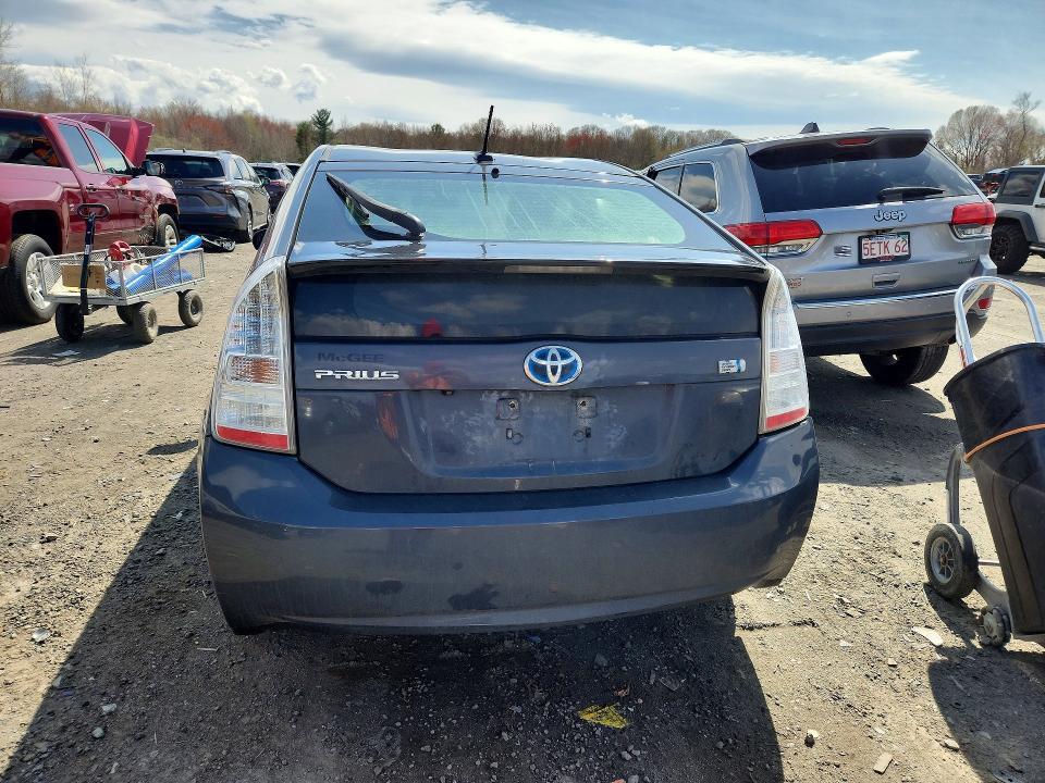 2010 Toyota Prius iii