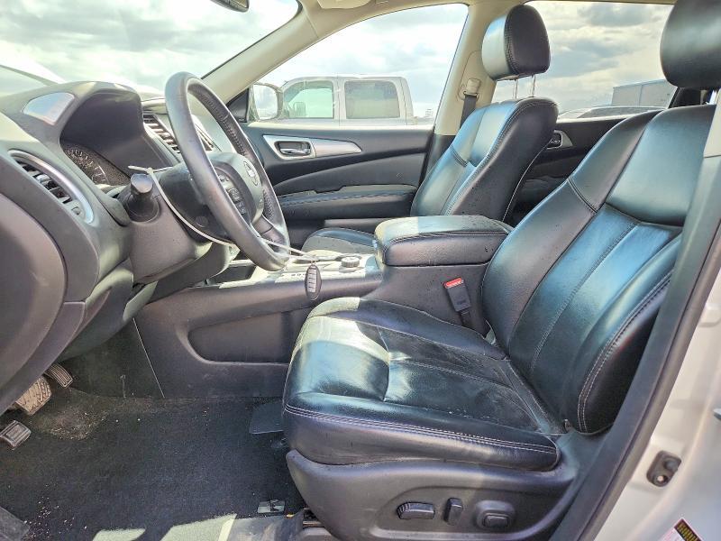 2017 Nissan Pathfinder sl