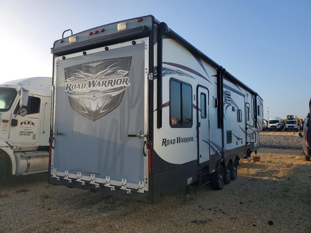 2014 Heartland Road Warrior Camper