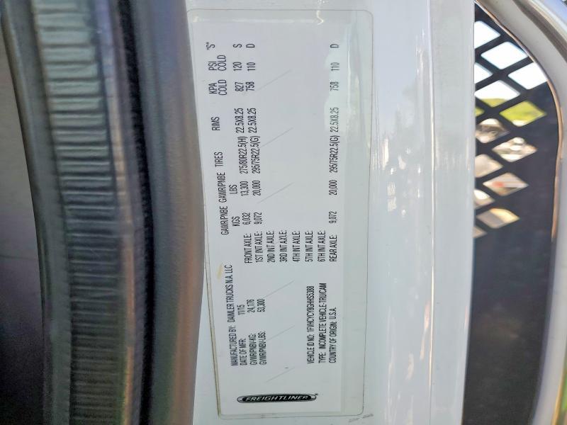 2016 Freigliner 2016 Freightliner Business Class M2 Flatbed Truck