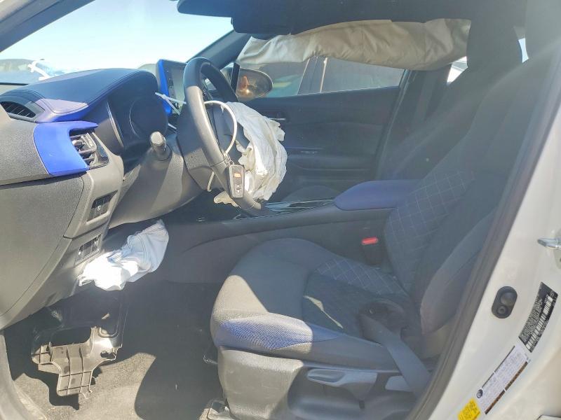 2020 Toyota C-hr xle