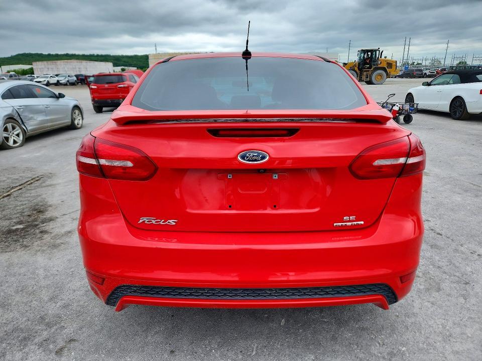 2016 Ford Focus se