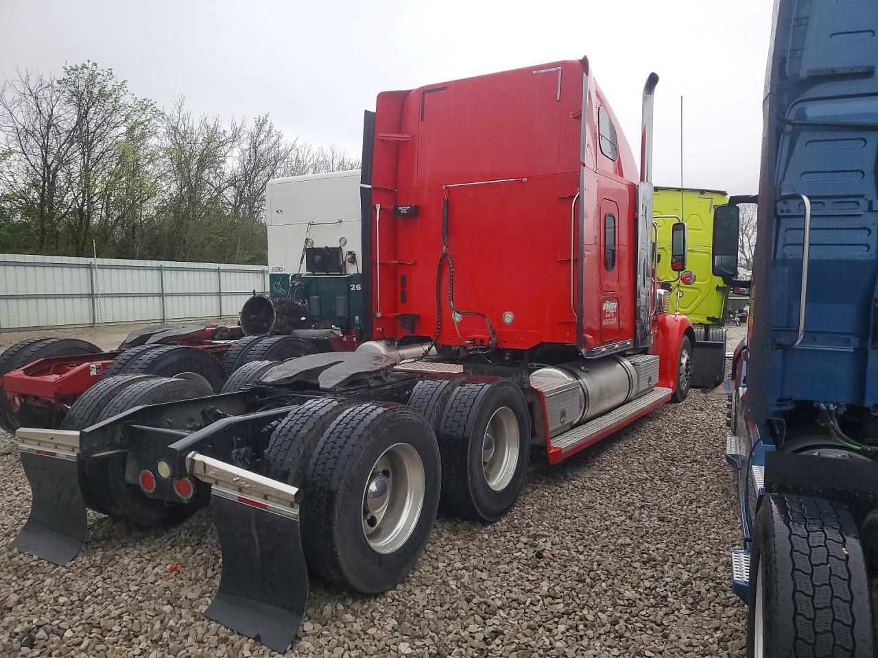 2018 Freightliner Convention-Semi Truck