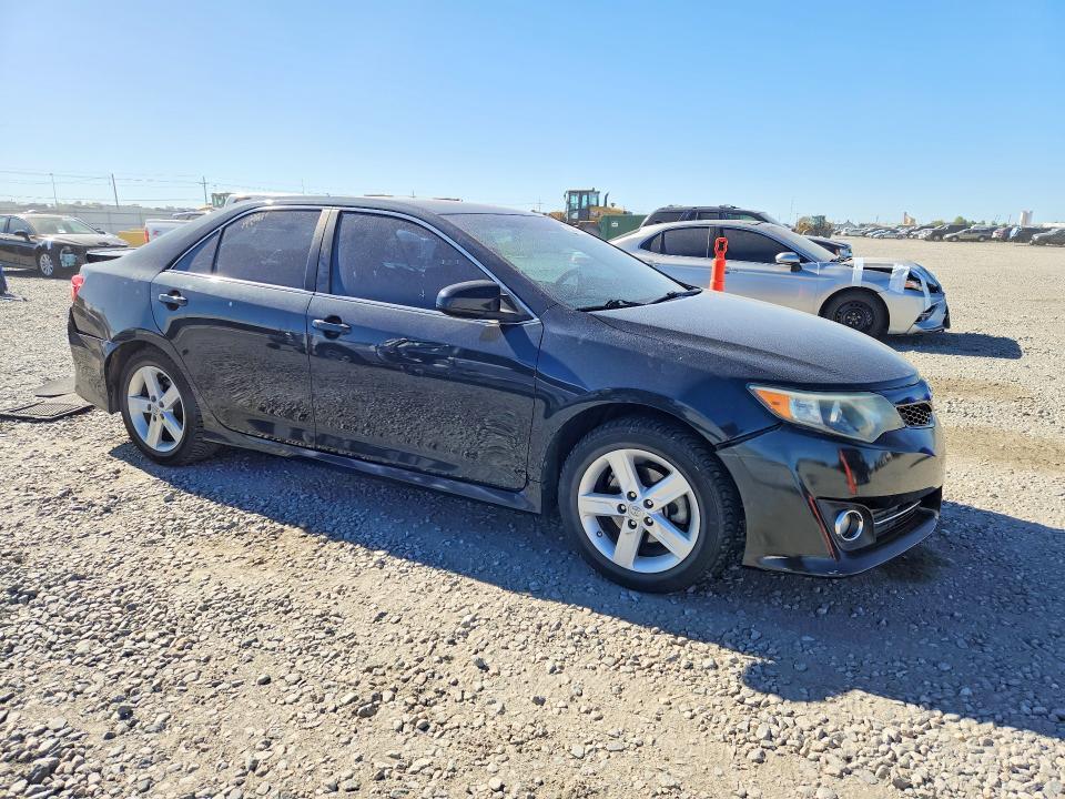2014 Toyota Camry se